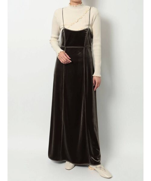 merry jenny(メリージェニー)の「velor camisole one piece(ワンピース・レディース・アイボリー/ブラック/グリーン/ブラウン・FREE)」の19枚目の写真