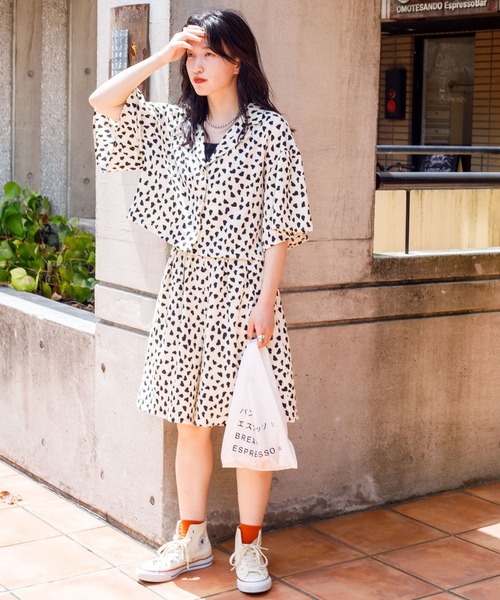 w closet（ダブルクローゼット）の「ミニカウプリント短丈開襟シャツ（シャツ/ブラウス・レディース・ブラック/アイボリー・FREE）」の13枚目の写真