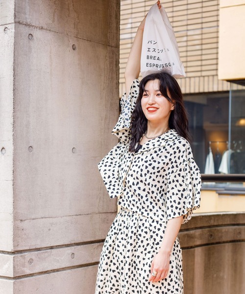 w closet（ダブルクローゼット）の「ミニカウプリント短丈開襟シャツ（シャツ/ブラウス・レディース・ブラック/アイボリー・FREE）」の19枚目の写真