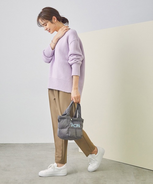 ROPE'（ロペ）の「【一部WEB限定】タスマニアウールVネックフォルムプルオーバーニット（ニット/セーター・レディース・チャコールグレー/ホワイト/ベージュ/ライトグリーン/カーキ/サックスブルー/ラベンダー・38）」の20枚目の写真