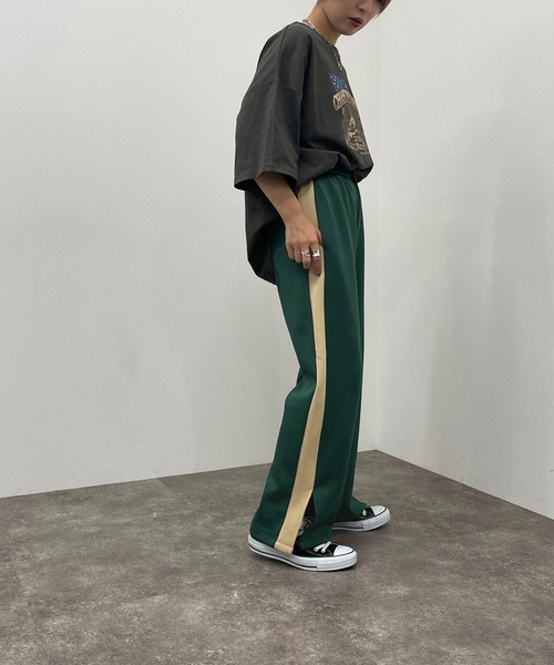 apres jour mignon(アプレジュールミニョン)の「スリット入りラインパンツ【ZOZOTOWN限定アイテム】(その他パンツ・レディース・ダークグリーン/ブラック系その他/ネイビー・SMALL/X-LARGE/MEDIUM)」の9枚目の写真