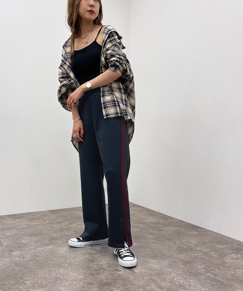 apres jour mignon(アプレジュールミニョン)の「スリット入りラインパンツ【ZOZOTOWN限定アイテム】(その他パンツ・レディース・ダークグリーン/ブラック系その他/ネイビー・SMALL/X-LARGE/MEDIUM)」の22枚目の写真