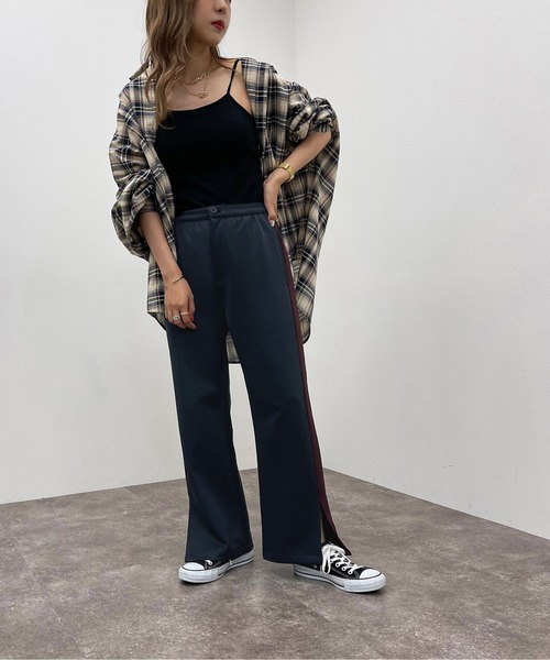 apres jour mignon(アプレジュールミニョン)の「スリット入りラインパンツ【ZOZOTOWN限定アイテム】(その他パンツ・レディース・ダークグリーン/ブラック系その他/ネイビー・SMALL/X-LARGE/MEDIUM)」の16枚目の写真