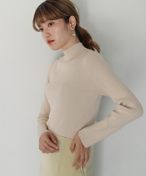 CLEIO（クレイオ）の「【CLEIO】スリットスリーブニット（ニット/セーター・レディース・アイボリー/パープル/テラコッタ・FREE）」の2枚目の写真