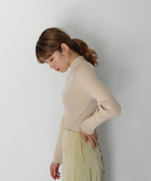 CLEIO（クレイオ）の「【CLEIO】スリットスリーブニット（ニット/セーター・レディース・アイボリー/パープル/テラコッタ・FREE）」の6枚目の写真