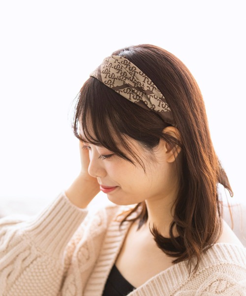 Samantha Thavasa（サマンサタバサ）の「ST Jacquard スカーフ（バンダナ/スカーフ・レディース・ブラウン/ブラック/ネイビー・FREE）」の2枚目の写真