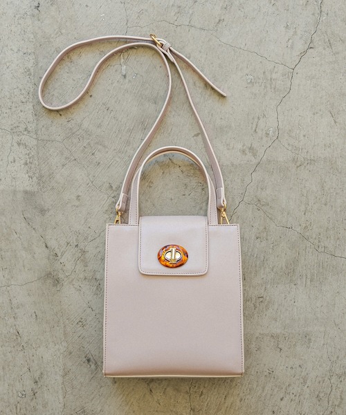 OLIVE des OLIVE（オリーブデオリーブ）の「べっ甲ひねりスクエアバッグ（ショルダーバッグ・レディース・ダークブラウン/グレイッシュベージュ/ブルー・FREE）」の8枚目の写真