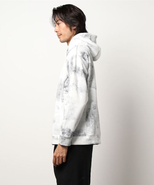 semantic design（セマンティックデザイン）の「＊セマンティックデザイン/semantic design ストレッチ フェイクスエード 斑プリント長袖プルパーカー（パーカー・メンズ・ライトグレー/ホワイト・LARGE/MEDIUM/S/X-LARGE）」の3枚目の写真