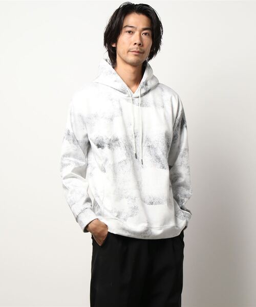 semantic design（セマンティックデザイン）の「＊セマンティックデザイン/semantic design ストレッチ フェイクスエード 斑プリント長袖プルパーカー（パーカー・メンズ・ライトグレー/ホワイト・LARGE/MEDIUM/S/X-LARGE）」の5枚目の写真