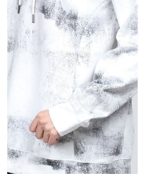 semantic design（セマンティックデザイン）の「＊セマンティックデザイン/semantic design ストレッチ フェイクスエード 斑プリント長袖プルパーカー（パーカー・メンズ・ライトグレー/ホワイト・LARGE/MEDIUM/S/X-LARGE）」の8枚目の写真