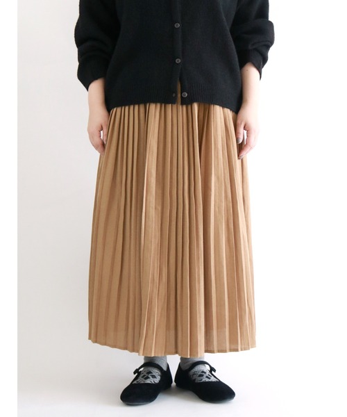 Samansa Mos2（サマンサ モスモス）の「柄アソート細プリーツスカート（スカート・レディース・ベージュ/レッド/イエロー/ブルー/チャコール・ﾌﾘ-）」の2枚目の写真