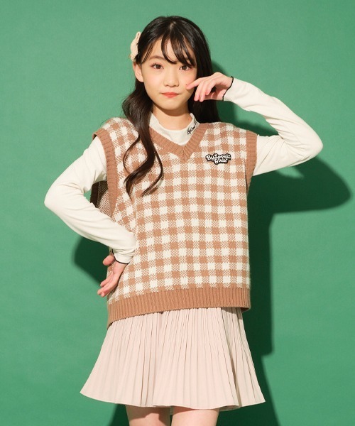 by LOVEiT（バイラビット）の「ギンガムジャガードベスト（ベスト・キッズ・ブラック/ベージュ/グリーン・130cm/140cm/150cm/160cm/120cm）」の3枚目の写真