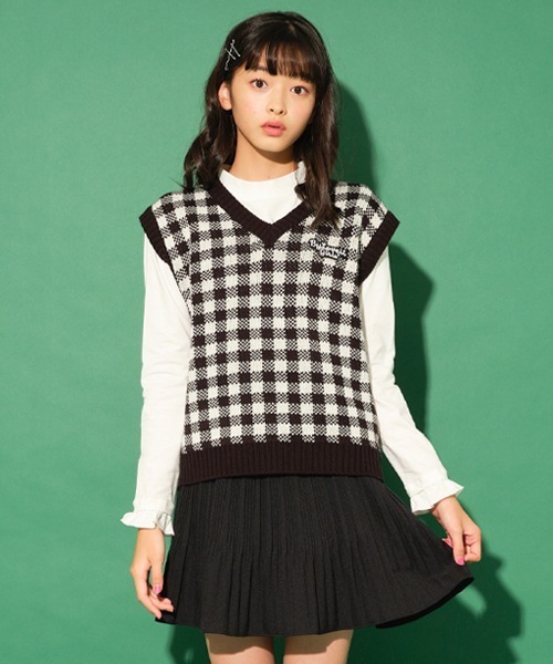 by LOVEiT（バイラビット）の「ギンガムジャガードベスト（ベスト・キッズ・ブラック/ベージュ/グリーン・130cm/140cm/150cm/160cm/120cm）」の2枚目の写真