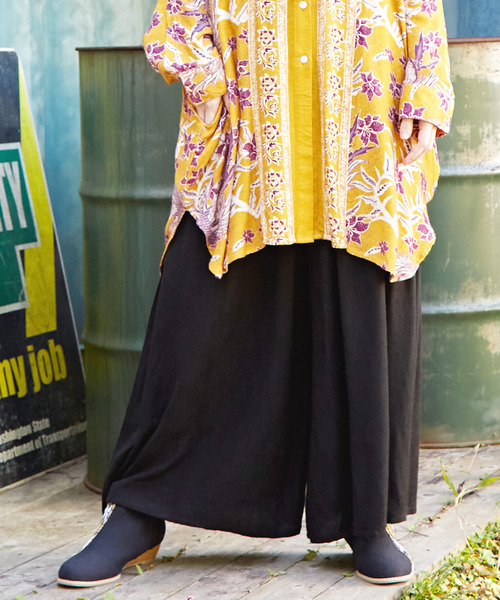 チャイハネ（チャイハネ）の「【チャイハネ】ボタニカル柄ジャカードワイドパンツ（その他パンツ・レディース・ブラック/ベージュ/パープル/レッド/グリーン/グレー/イエロー/オレンジ/ターコイズブルー・FREE）」の2枚目の写真