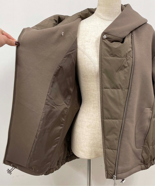 LUGIVA（ルギヴァ）の「ダンボールニットｘキルトダウンジャケット（ダウンジャケット/コート・レディース・ブラック/ブラウン/グレー・M）」の14枚目の写真