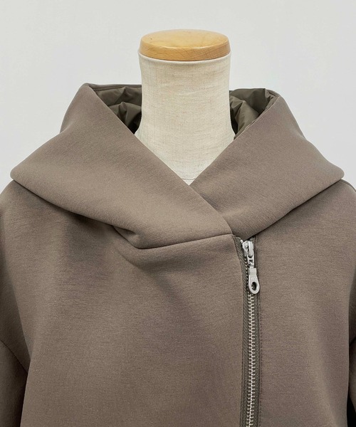 LUGIVA（ルギヴァ）の「ダンボールニットｘキルトダウンジャケット（ダウンジャケット/コート・レディース・ブラック/ブラウン/グレー・M）」の8枚目の写真