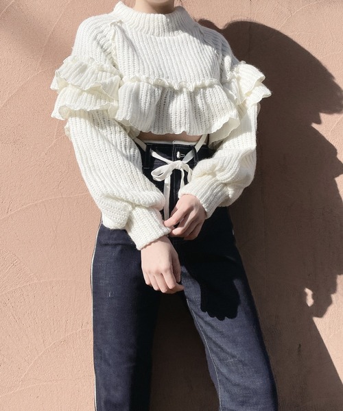 lilLilly（リルリリー）の「フリルタートルニットトップス（ニット/セーター・レディース・ピンク/ブラック/アイボリー・FREE）」の4枚目の写真