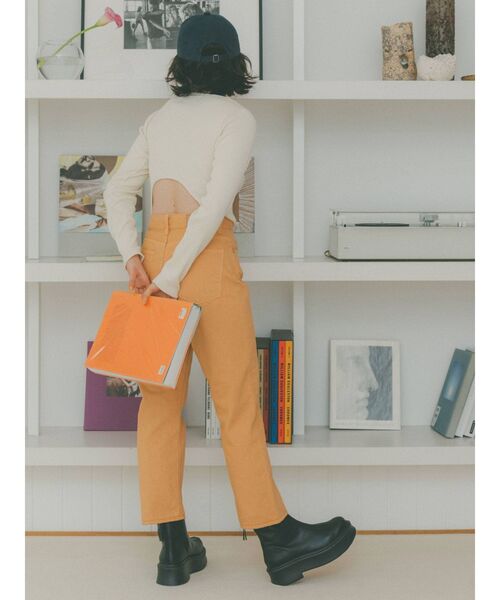 Ungrid（アングリッド）の「ハイウエストルーズカラーデニム（デニムパンツ・レディース・ピンク/オレンジ/グリーン系その他・24inch/25inch/26inch）」の21枚目の写真