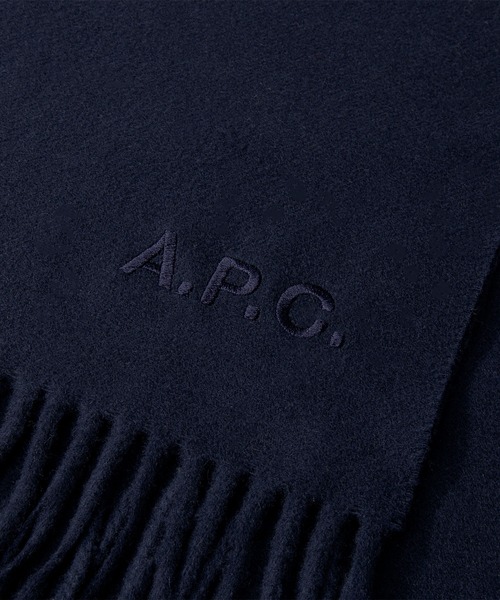A.P.C.(アーペーセー)の「A.P.C. Ambroise アー・ペー・セー アンブローズ 刺繍入り マフラー(マフラー・レディース・ブラック/キャメル/ダークネイビー/グレー・FREE)」の8枚目の写真