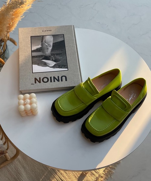 AS KNOW AS plus（アズノゥアズプラス）の「厚底スクエアローファー（ローファー・レディース・ブラック/グレー/ライム/アイボリー・M/L）」の4枚目の写真