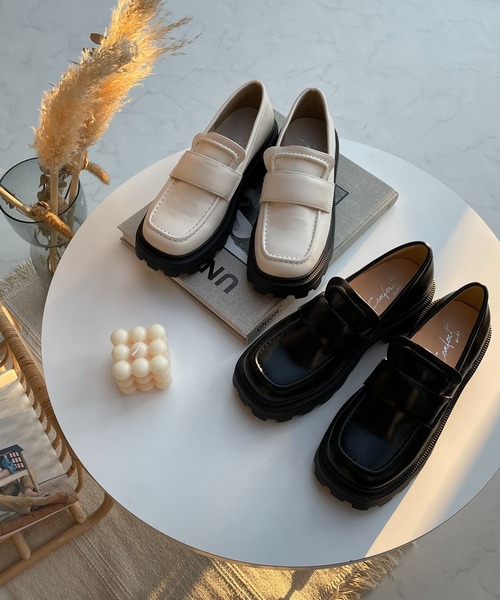 AS KNOW AS plus（アズノゥアズプラス）の「厚底スクエアローファー（ローファー・レディース・ブラック/グレー/ライム/アイボリー・M/L）」の5枚目の写真