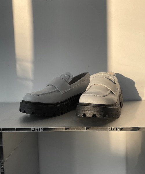 AS KNOW AS plus（アズノゥアズプラス）の「厚底スクエアローファー（ローファー・レディース・ブラック/グレー/ライム/アイボリー・M/L）」の8枚目の写真