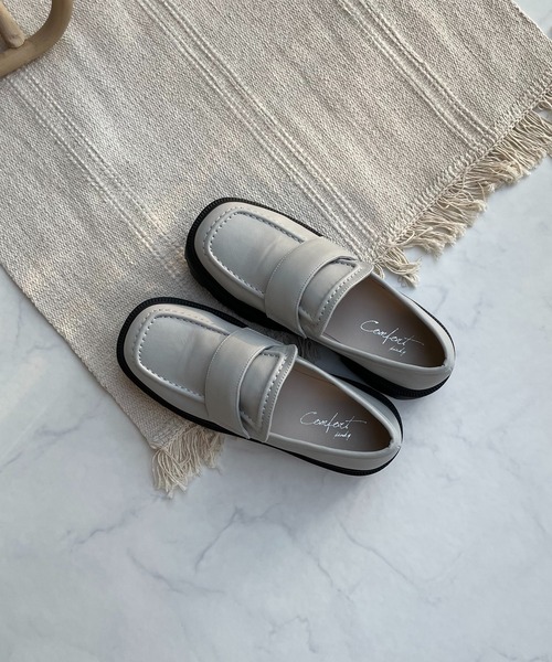 AS KNOW AS plus（アズノゥアズプラス）の「厚底スクエアローファー（ローファー・レディース・ブラック/グレー/ライム/アイボリー・M/L）」の13枚目の写真