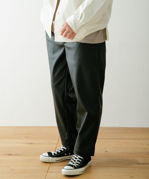 ITEMS URBANRESEARCH(アイテムズ アーバンリサーチ)の「ヴィーガンレザー イージーパンツ(その他パンツ・メンズ・ブラック/グレー/オフホワイト・MEDIUM/LARGE)」の11枚目の写真