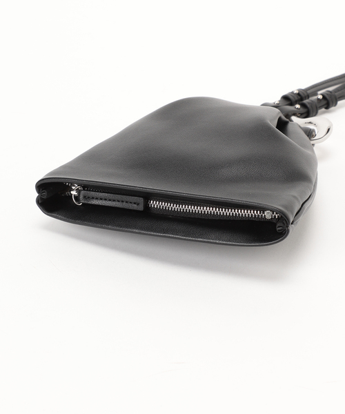 SLOBE IENA（スローブイエナ）の「【LE VERNIS/ル・ベルニ】リングミニレザーショルダーバッグ◆（ショルダーバッグ・レディース・ホワイト/ブラック/キャメル・FREE）」の16枚目の写真