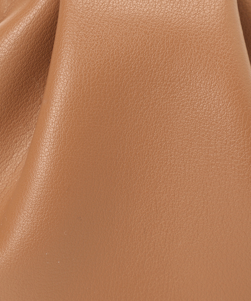 SLOBE IENA（スローブイエナ）の「【LE VERNIS/ル・ベルニ】リングミニレザーショルダーバッグ◆（ショルダーバッグ・レディース・ホワイト/ブラック/キャメル・FREE）」の5枚目の写真