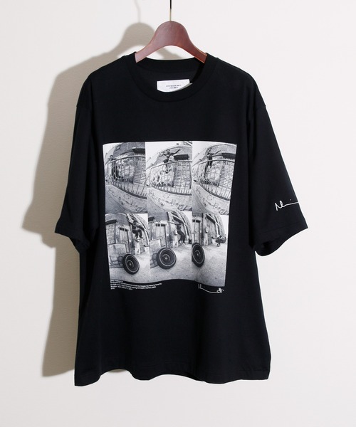 JANESMITH(ジェーンスミス)の「JANESMITH ジェーンスミス / ANTHONY IN BROOKLYN SHORT SLEEVE T-SHIRT グラフィックプリントビッグシルエットTシャツ / 22WCT-#456S-MO(Tシャツ/カットソー・レディース・ホワイト/ブラック・SMALL/MEDIUM/LARGE/X-LARGE)」の2枚目の写真