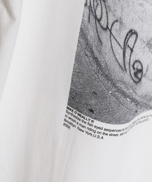 JANESMITH(ジェーンスミス)の「JANESMITH ジェーンスミス / ANTHONY IN BROOKLYN SHORT SLEEVE T-SHIRT グラフィックプリントビッグシルエットTシャツ / 22WCT-#456S-MO(Tシャツ/カットソー・レディース・ホワイト/ブラック・SMALL/MEDIUM/LARGE/X-LARGE)」の4枚目の写真