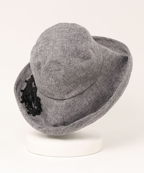 mimis（ミイーミイーズ）の「雑材風レース付きエッジアップハット（ハット・レディース・ベージュ/グレー・FREE）」の5枚目の写真