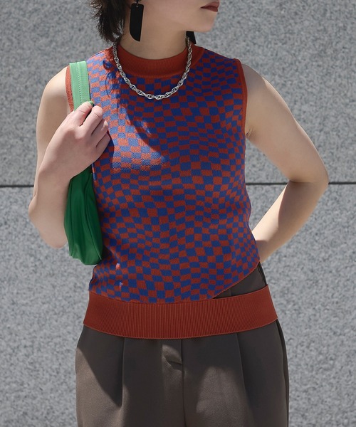 Ezick（エジック）の「サイドカットチェッカータンク（タンクトップ・レディース・ダークブラウン/オレンジ/ライトグリーン・FREE）」の15枚目の写真