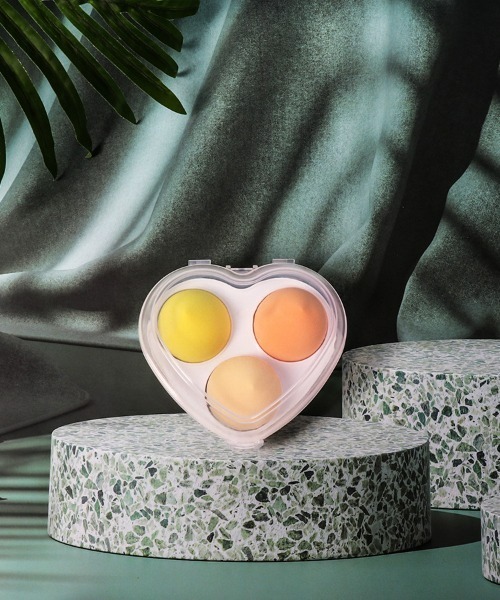 LAC-VERT(ラック・ヴェール)の「メイクスポンジ3種 たまご型/斜線カット/平面カット(パフ・スポンジ・レディース・パープル/ピンク/グリーン/イエロー・FREE)」の17枚目の写真