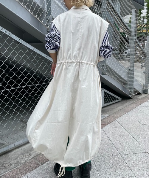 CIAOPANIC（チャオパニック）の「【SETアイテム】マルチウェイキルティングジャケット付きモッズベスト（ノーカラーコート・レディース・アイボリー/カーキ・SMALL/MEDIUM）」の12枚目の写真