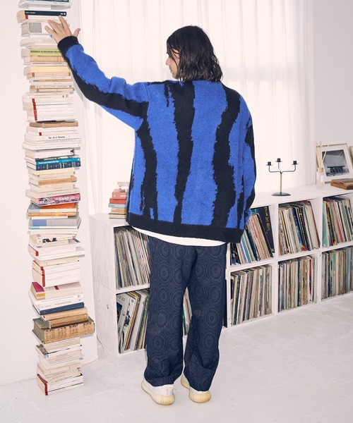 ADAM PATEK(アダムパテック)の「mcg3094- mohair mixed cardigan zebra カーディガン(カーディガン/ボレロ・メンズ・オフホワイト/ブルー・3/1/2)」の10枚目の写真