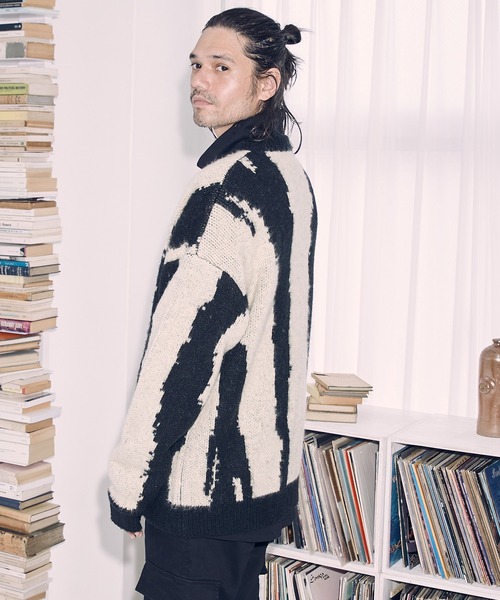 ADAM PATEK(アダムパテック)の「mcg3094- mohair mixed cardigan zebra カーディガン(カーディガン/ボレロ・メンズ・オフホワイト/ブルー・3/1/2)」の13枚目の写真