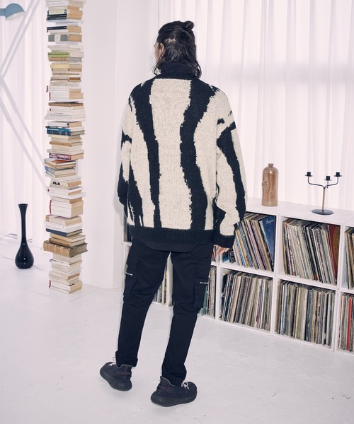 ADAM PATEK(アダムパテック)の「mcg3094- mohair mixed cardigan zebra カーディガン(カーディガン/ボレロ・メンズ・オフホワイト/ブルー・3/1/2)」の17枚目の写真