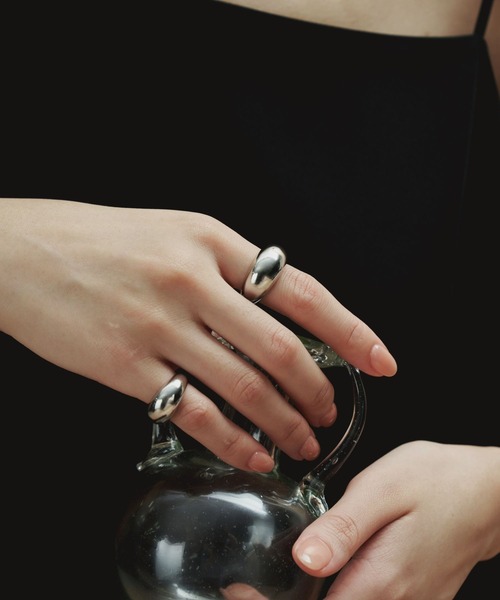 A part by（アパートバイ）の「チャンキーリングＬ　163442（リング・レディース・シルバー/ゴールド・FREE）」の3枚目の写真