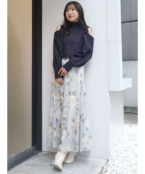 MERCURYDUO(マーキュリーデュオ)の「カラーオープンショルダーニット(ニット/セーター・レディース・オフホワイト/ピンク/ブルー/チャコールグレー/ベージュ・FREE)」の17枚目の写真