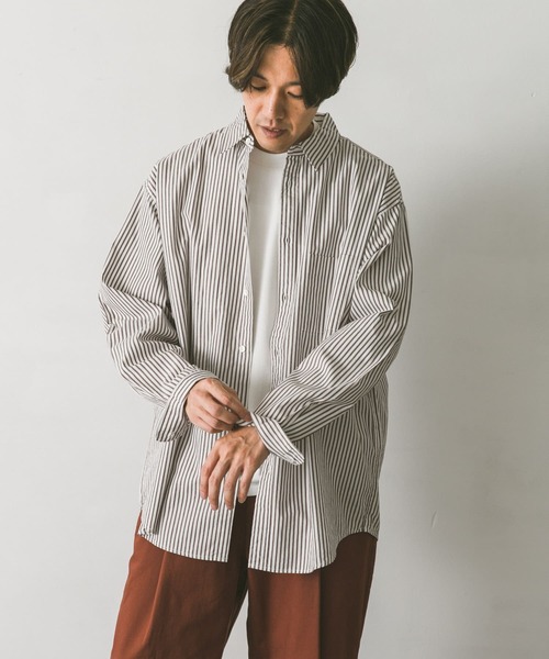 URBAN RESEARCH DOORS(アーバンリサーチドアーズ)の「ライトオックスストライプレギュラーカラーシャツ(シャツ/ブラウス・メンズ・グリーン系その他/ブラウン系その他/ブルー系その他・MEDIUM/SMALL/LARGE)」の6枚目の写真