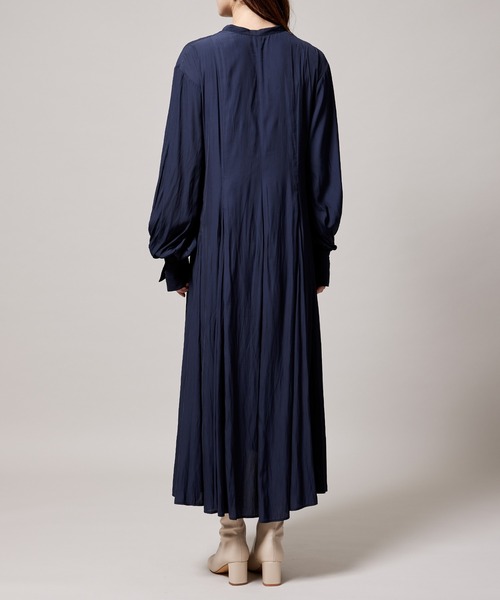 ROPE'（ロペ）の「【辺見えみりさんコラボ】OUTERSUNSET×ROPE' サテンドレス（ワンピース・レディース・ネイビー/ブルー・38/36）」の11枚目の写真