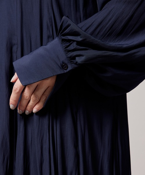 ROPE'（ロペ）の「【辺見えみりさんコラボ】OUTERSUNSET×ROPE' サテンドレス（ワンピース・レディース・ネイビー/ブルー・38/36）」の13枚目の写真