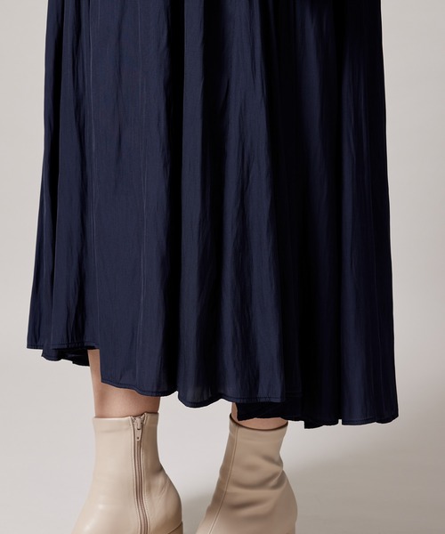 ROPE'（ロペ）の「【辺見えみりさんコラボ】OUTERSUNSET×ROPE' サテンドレス（ワンピース・レディース・ネイビー/ブルー・38/36）」の15枚目の写真