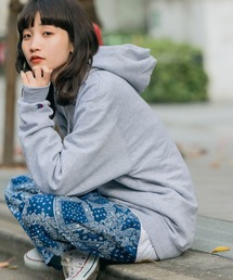 Champion（チャンピオン）の「Champion/チャンピオン HOODED オーバーサイズ プルオーバーパーカー 袖ワンポイント 刺繍ロゴ フーディ  2026年春夏（パーカー）」