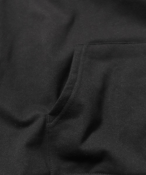 Champion(チャンピオン)の「Champion/チャンピオン HOODED オーバーサイズ プルオーバーパーカー 袖ワンポイント 刺繍ロゴ フーディ 2026年春夏(パーカー・メンズ・ホワイト/ブラック/ベージュ/パープル/ネイビー/グレー/ダークグレー/ローズ/マルーン/ロイヤルブルー/チャコール・S/M/L/XL)」の13枚目の写真