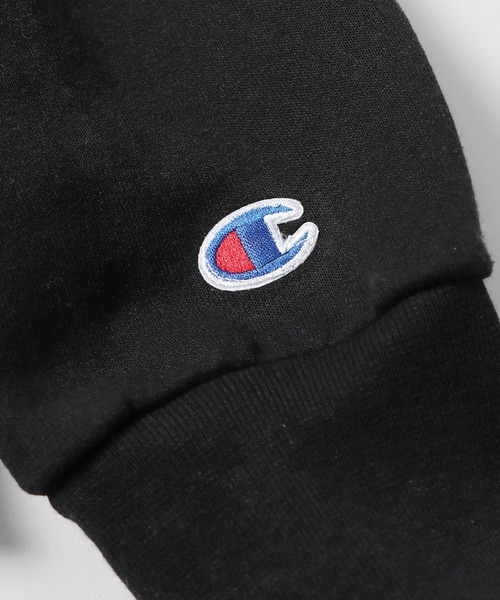 Champion(チャンピオン)の「Champion/チャンピオン HOODED オーバーサイズ プルオーバーパーカー 袖ワンポイント 刺繍ロゴ フーディ 2026年春夏(パーカー・メンズ・ホワイト/ブラック/ベージュ/パープル/ネイビー/グレー/ダークグレー/ローズ/マルーン/ロイヤルブルー/チャコール・S/M/L/XL)」の20枚目の写真