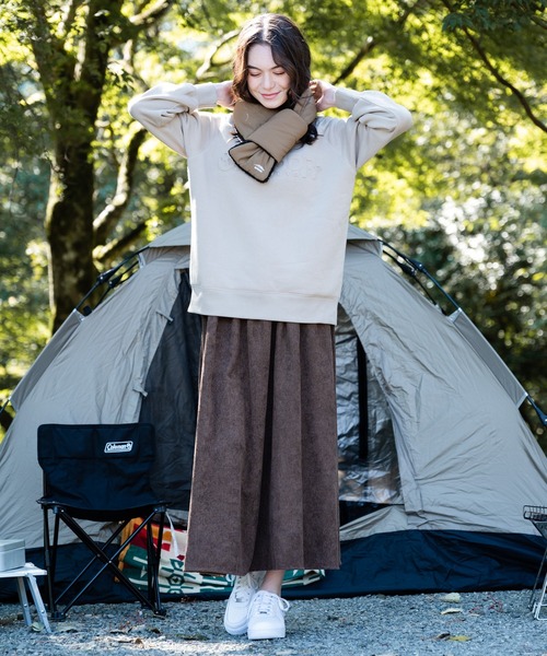 OUTDOOR PRODUCTS APPAREL(アウトドアプロダクツアパレル)の「身頃ボア エンボスブランドロゴ スウェット トレーナー(スウェット・レディース・オリーブ/ネイビー/ベージュ・MEDIUM/LARGE)」の5枚目の写真