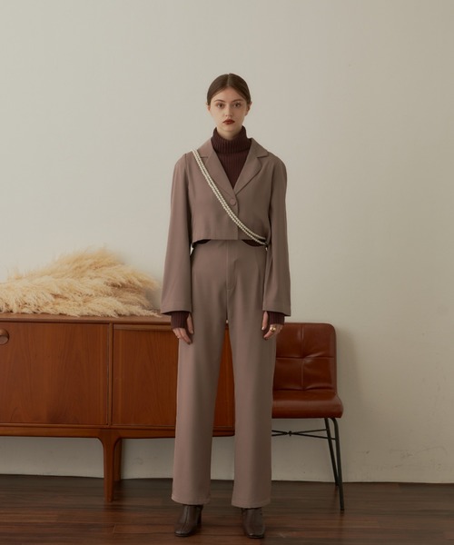 VANNIE U(ヴァニーユー)の「ショートワンジャケット(テーラードジャケット・レディース・ブラック/モカ・FREE)」の4枚目の写真